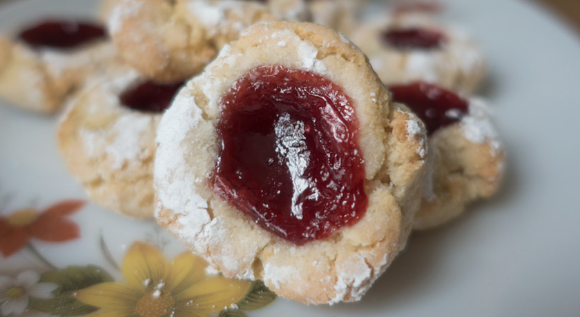 Almond cookie filled with jam