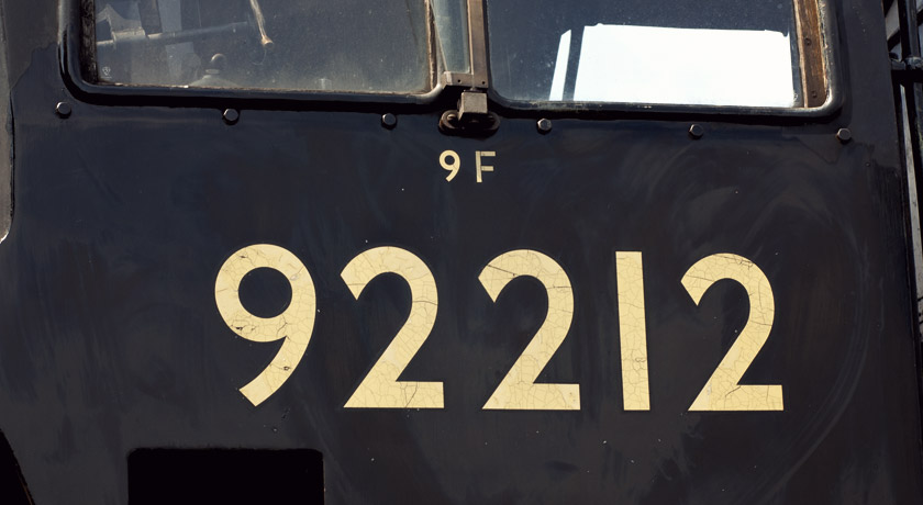 Gold numbers on black train