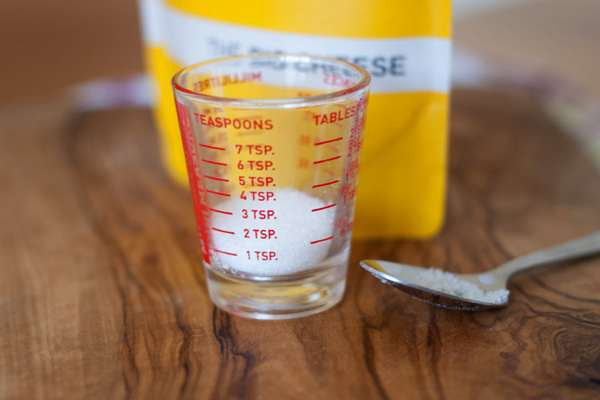 Citric acid in measuring cup