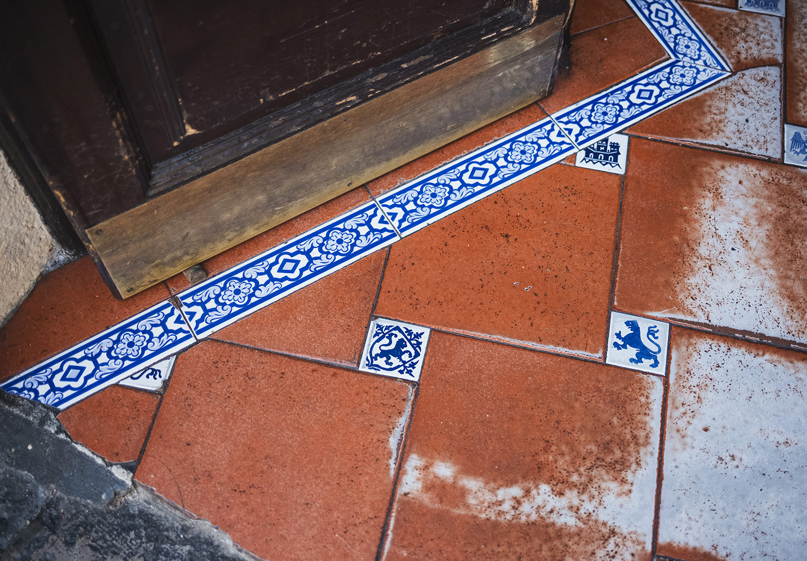 Decorative blue and white tiles