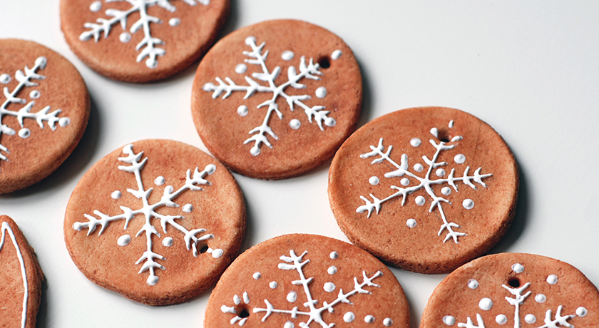 Snowflake icing decorations