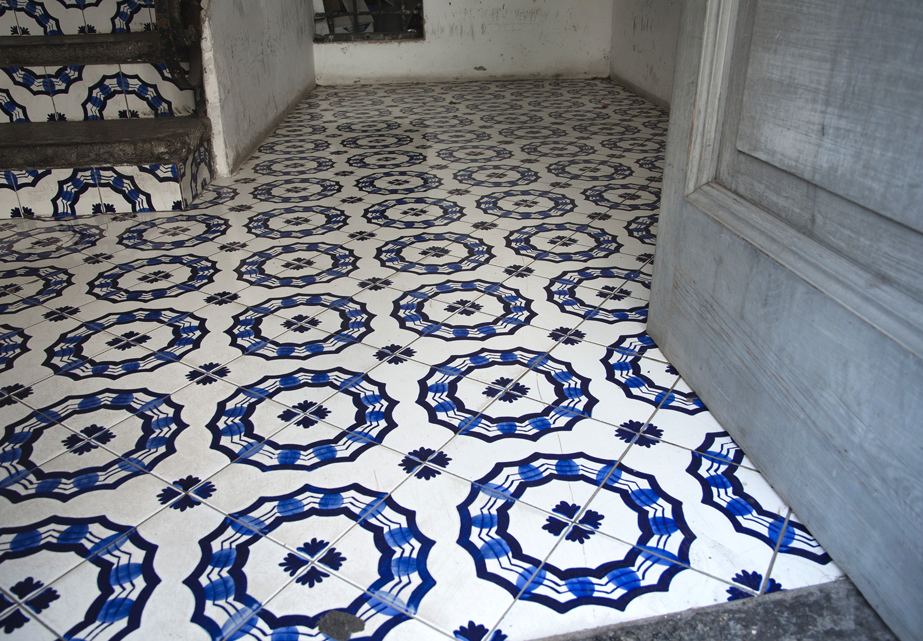 Blue and white patterned tiles