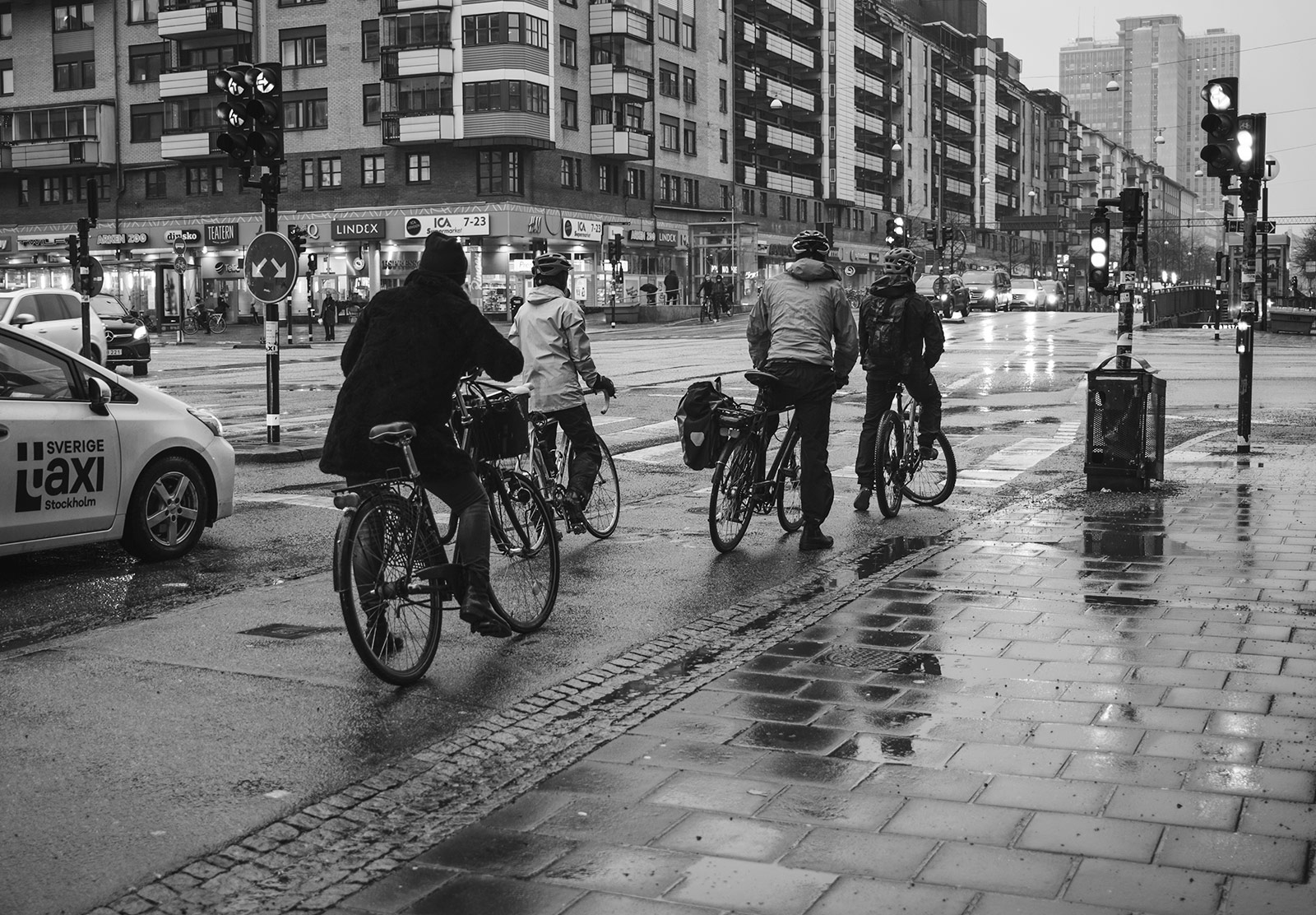 Line of cyclists