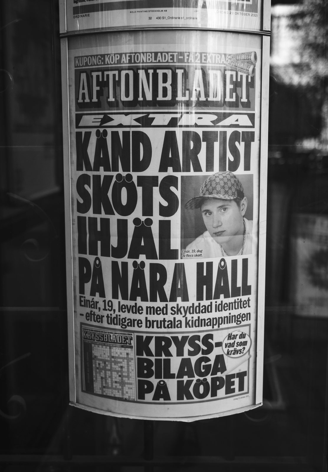 Einár in newspaper cover