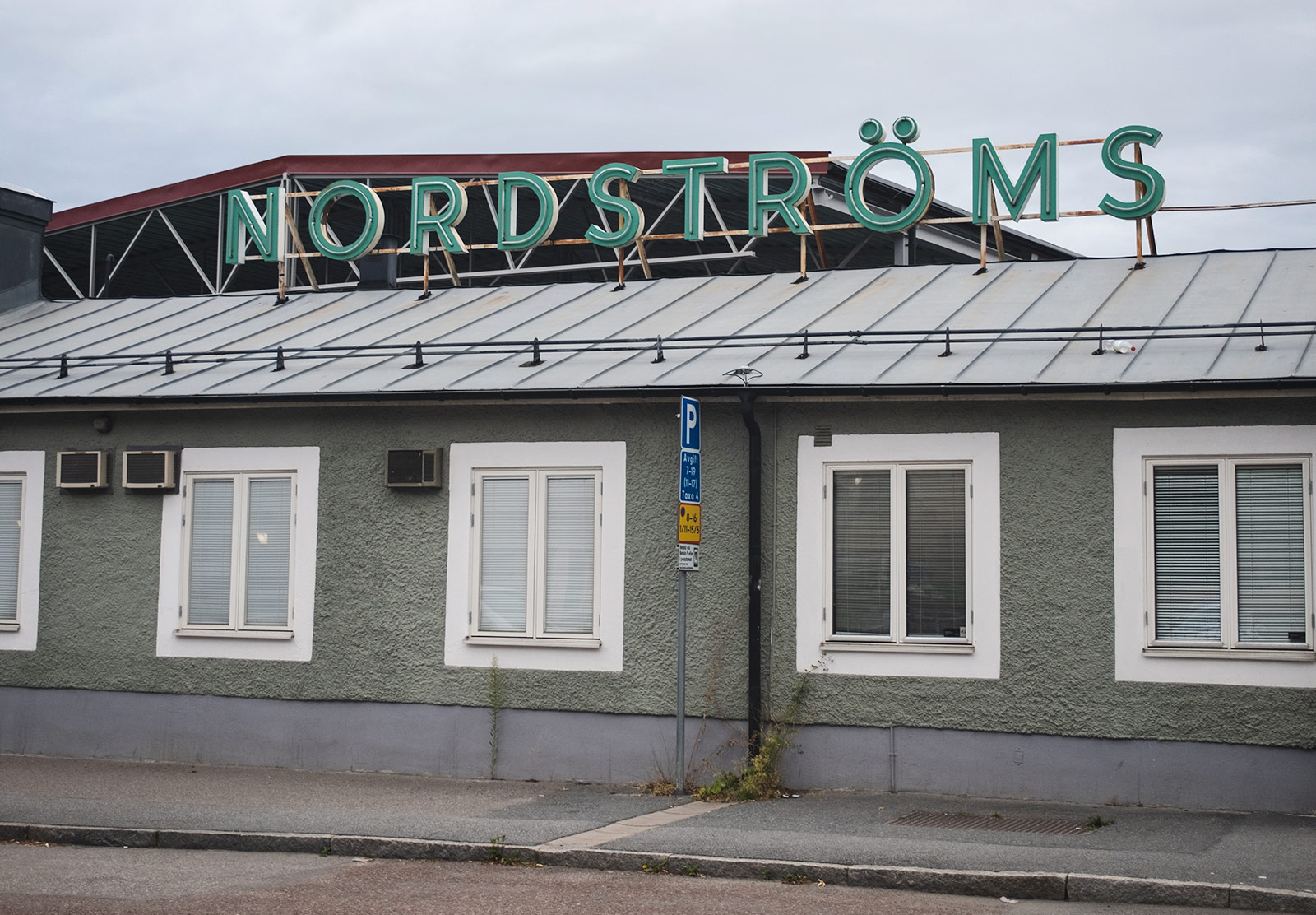 Nordströms sign
