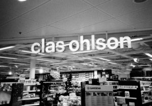 Clas Ohlson sign